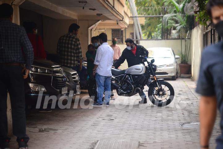 Arjun Kapoor snapped with his sister Anshula Kapoor 