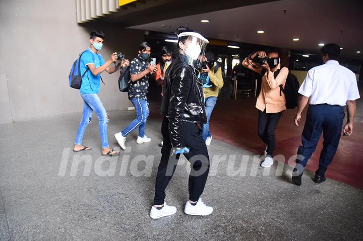 Preity Zinta snapped at airport