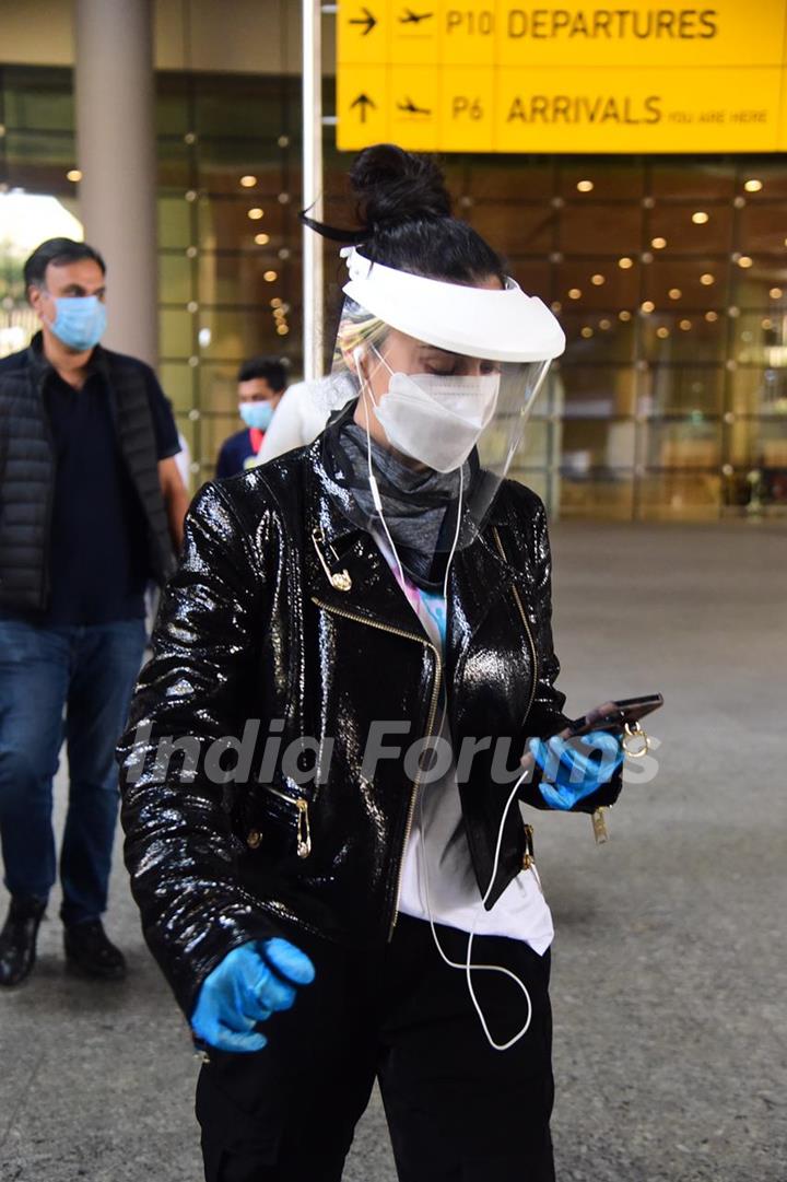 Preity Zinta snapped at airport