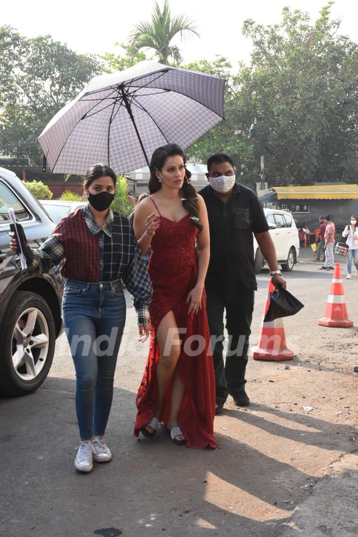 Shraddha, Rajkummar, Riteish, Bobby and other celebs snapped at a shoot in Filmcity
