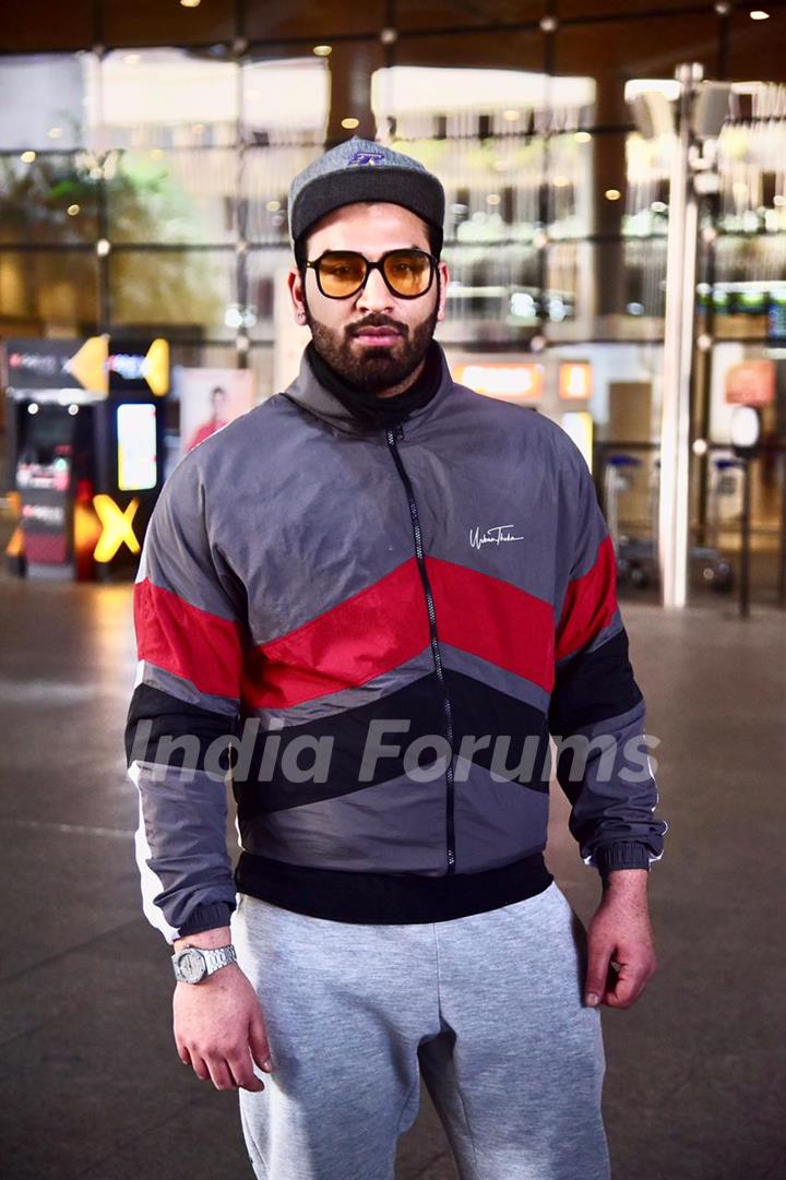 Paras Chhabra snapped at airport