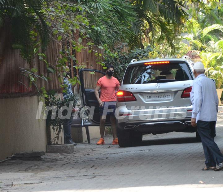 Varun Dhawan snapped in Juhu