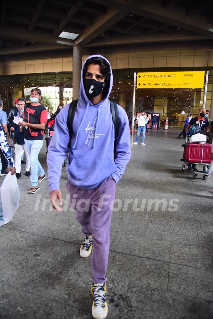 Ishan Khattar at airport