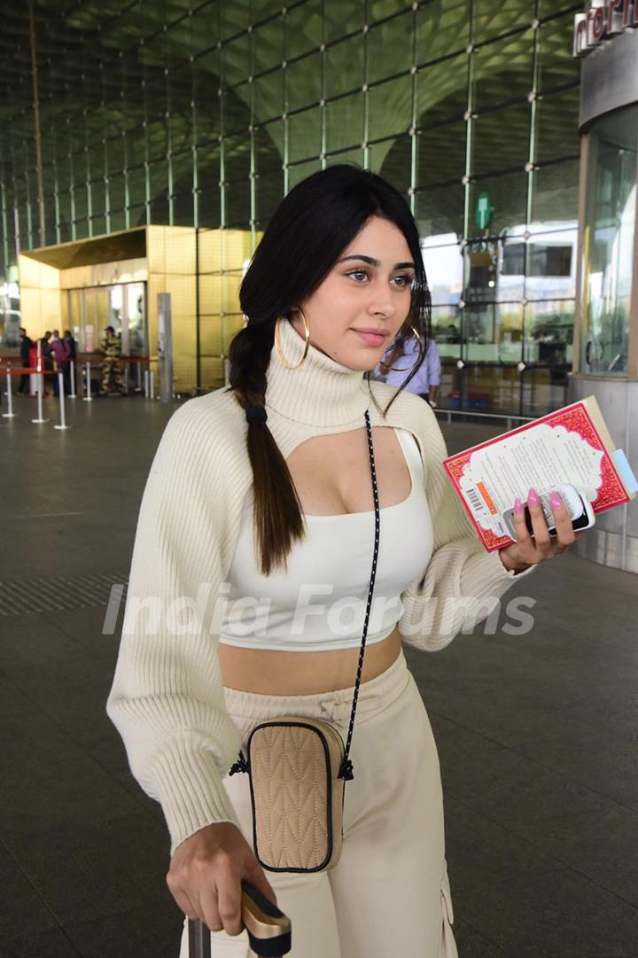 Warina Hussain snapped at airport