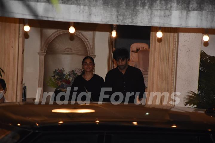 Alia Bhatt and Ranbir Kapoor attend Randhir Kapoor's birthday dinner!