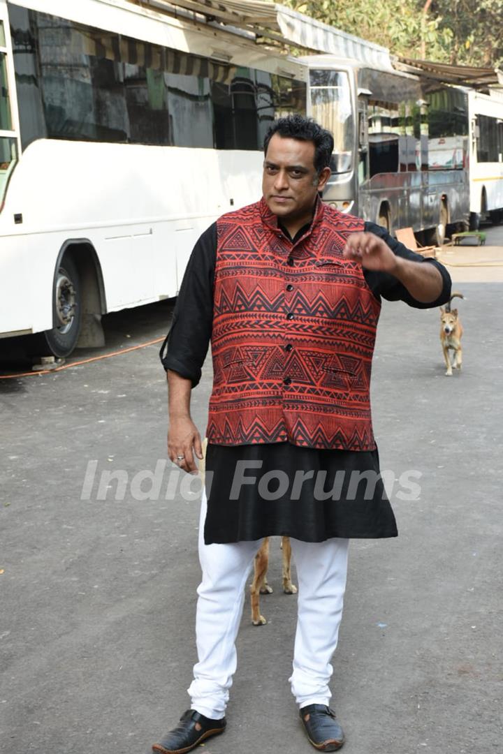 Anurag Basu snapped behind the sets of Super Dancer Chapter 4