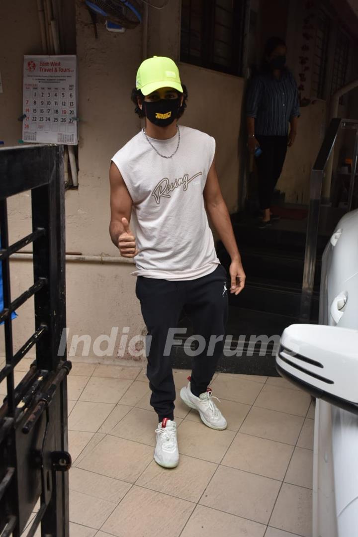 Ishaan Khattar snapped at The Matrix office, Bandra