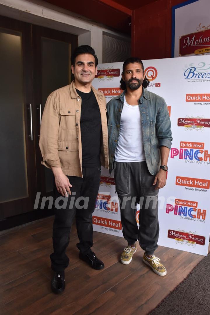 Farhan Akhtar gears up for his appearance on Arbaaz Khan's talk show - Pinch