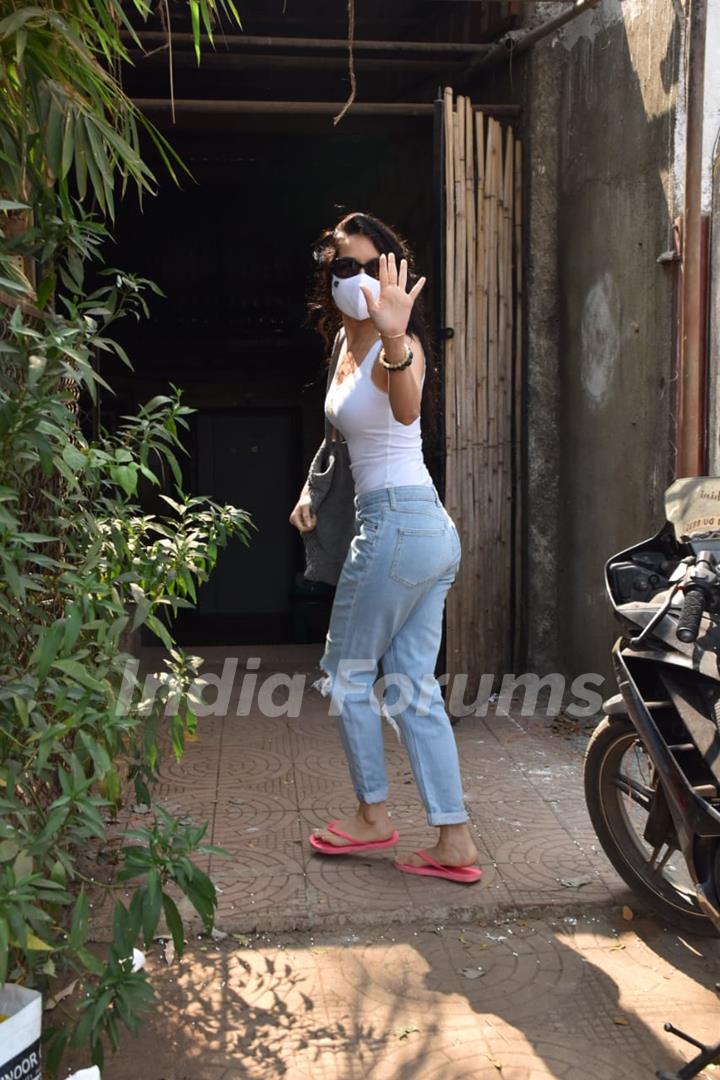 Sharddha Kapoor snapped at a studio in Versova