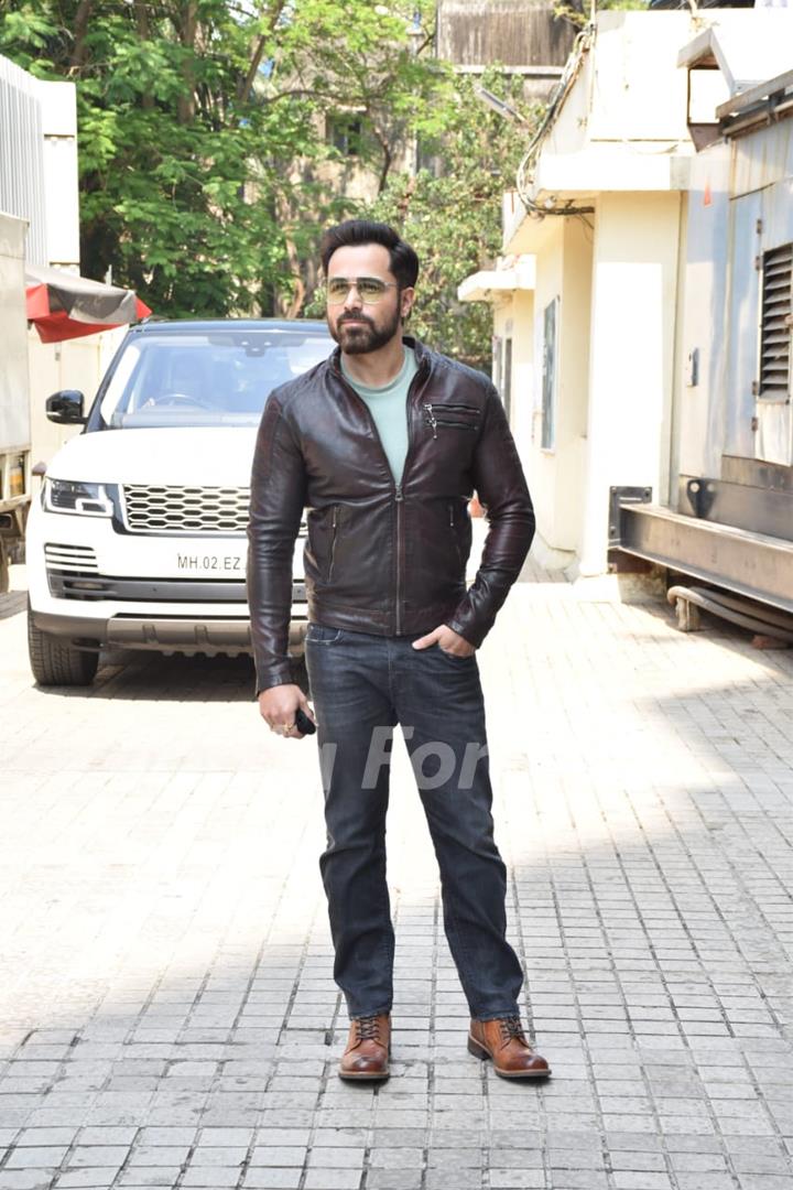 Emraan Hashmi spotted outside PVR, Juhu