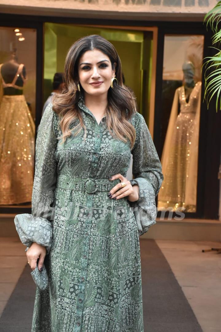 Raveena Tandon snapped visiting Manish Malhotra's store!