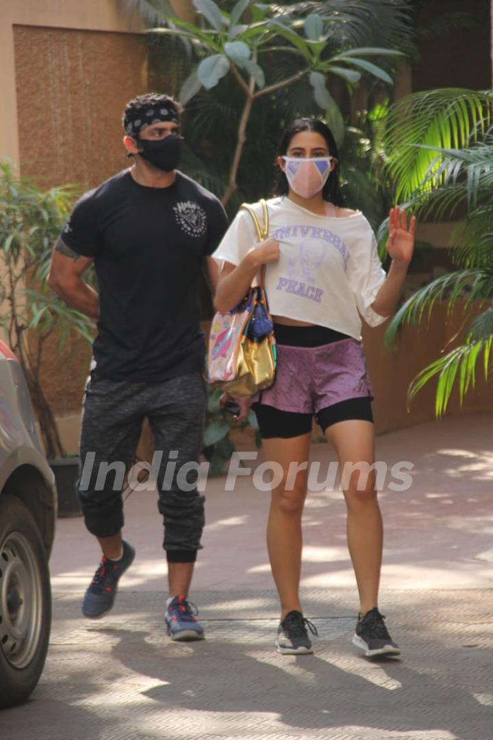 Sara Ali Khan snapped outside gym, Bandra