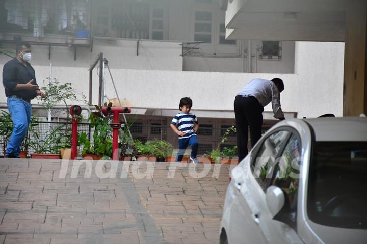 Taimur Ali Khan spotted playing outside his new residence in Bandra