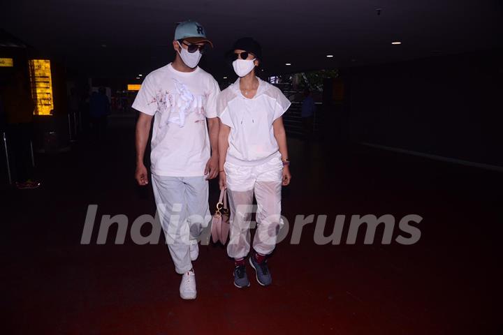 Rajkummar Rao and Patralekha snapped at airport