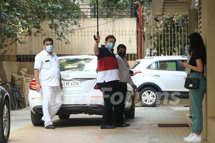 Randhir Kapoor at Karisma Kapoor house