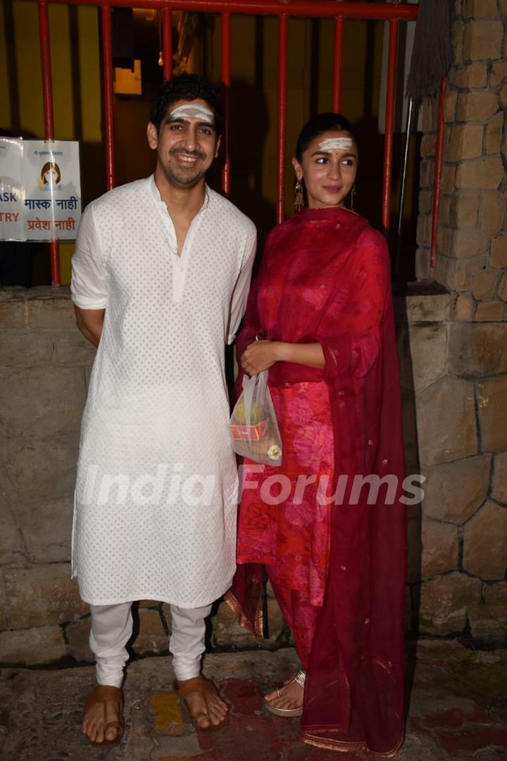 Alia Bhatt and Ayan Mukerji perform Maha Shivratri Pooja!