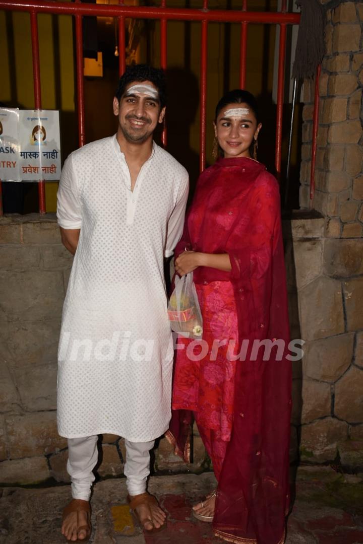 Alia Bhatt and Ayan Mukerji perform Maha Shivratri Pooja!