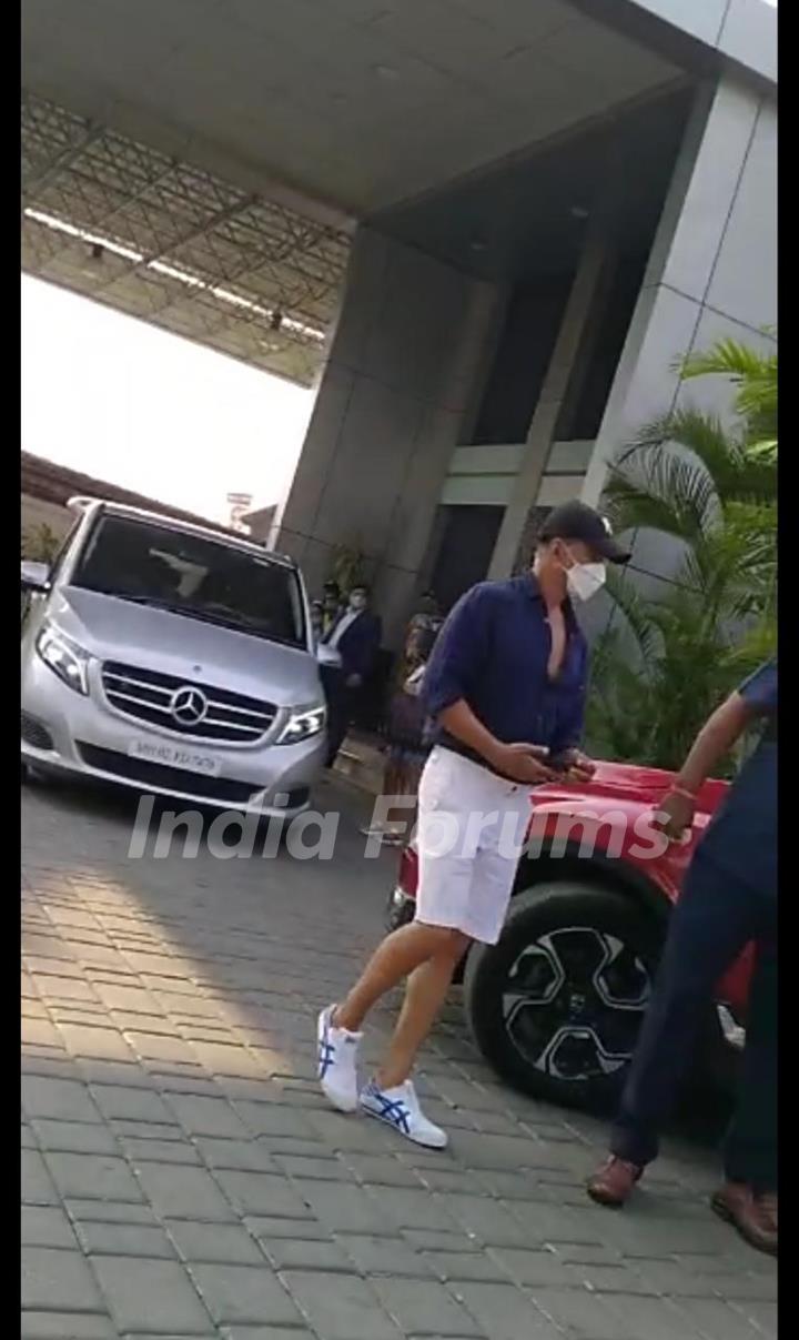 Akshay Kumar snapped at Kalina Airport