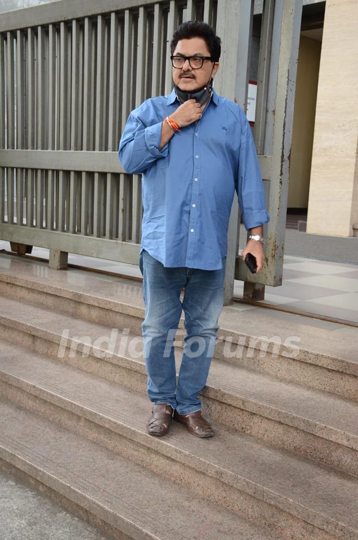 Ashoke Pandit snapped at NM college, Mumbai!