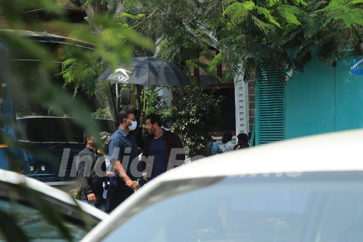 John Abraham and Disha Patani spotted at shoot location!