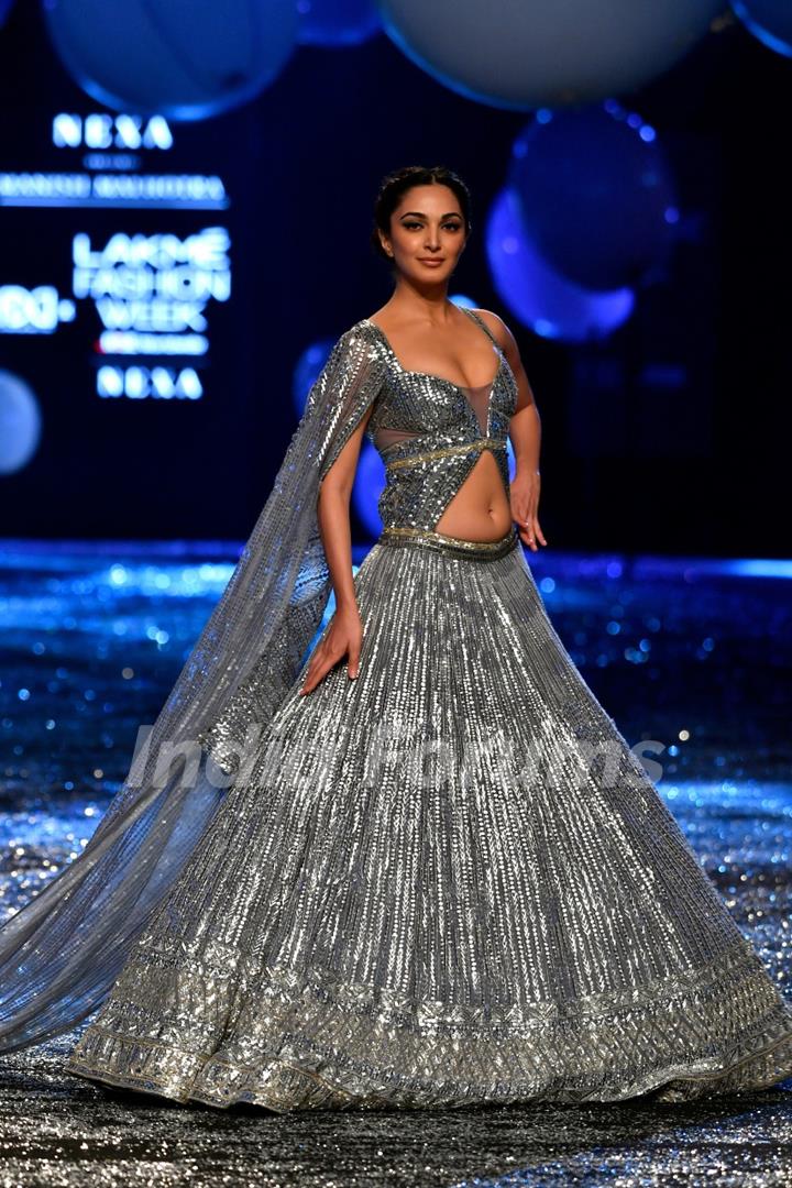 Kiara Advani at Lakme Fashion Week 2021!