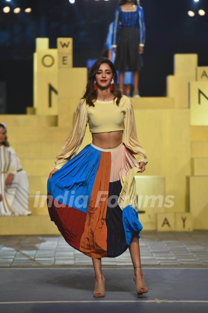 Ananya Panday walks the ramp at Lakme Fashion Week 2021!