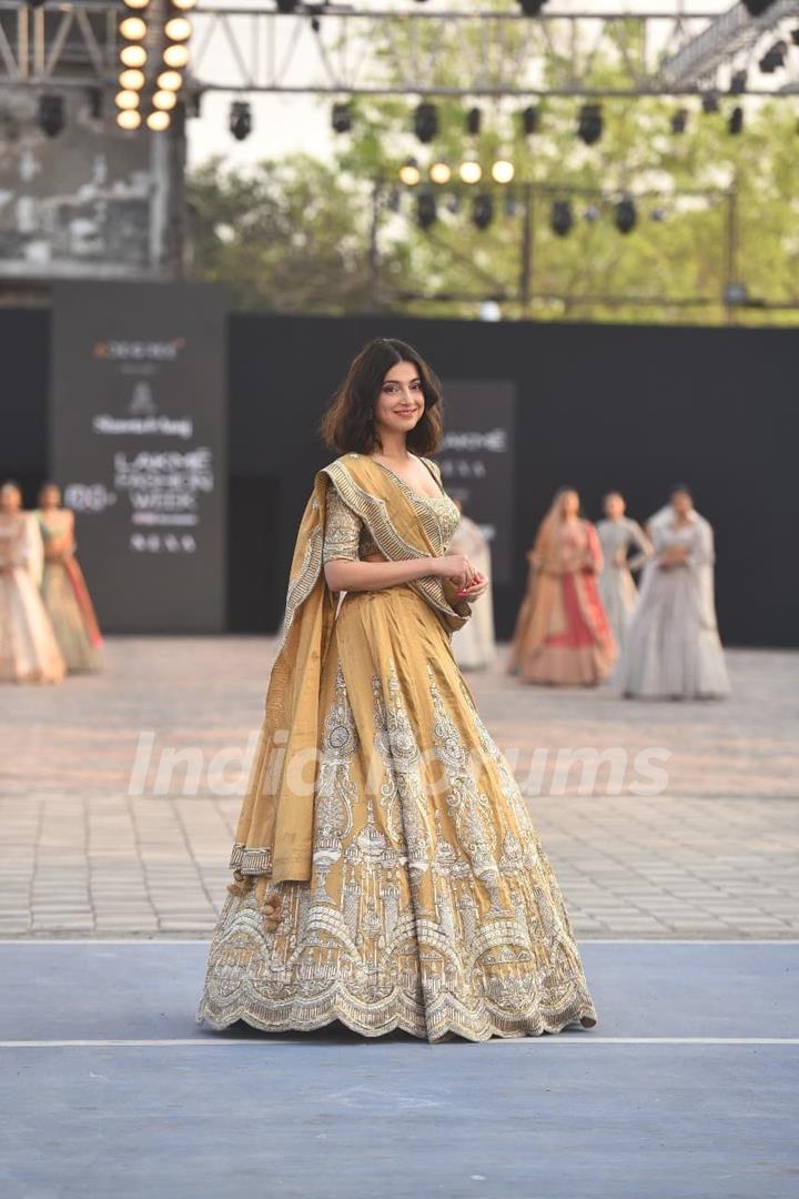 Divya Khosla Kumar at Lakme Fashion Week 2021