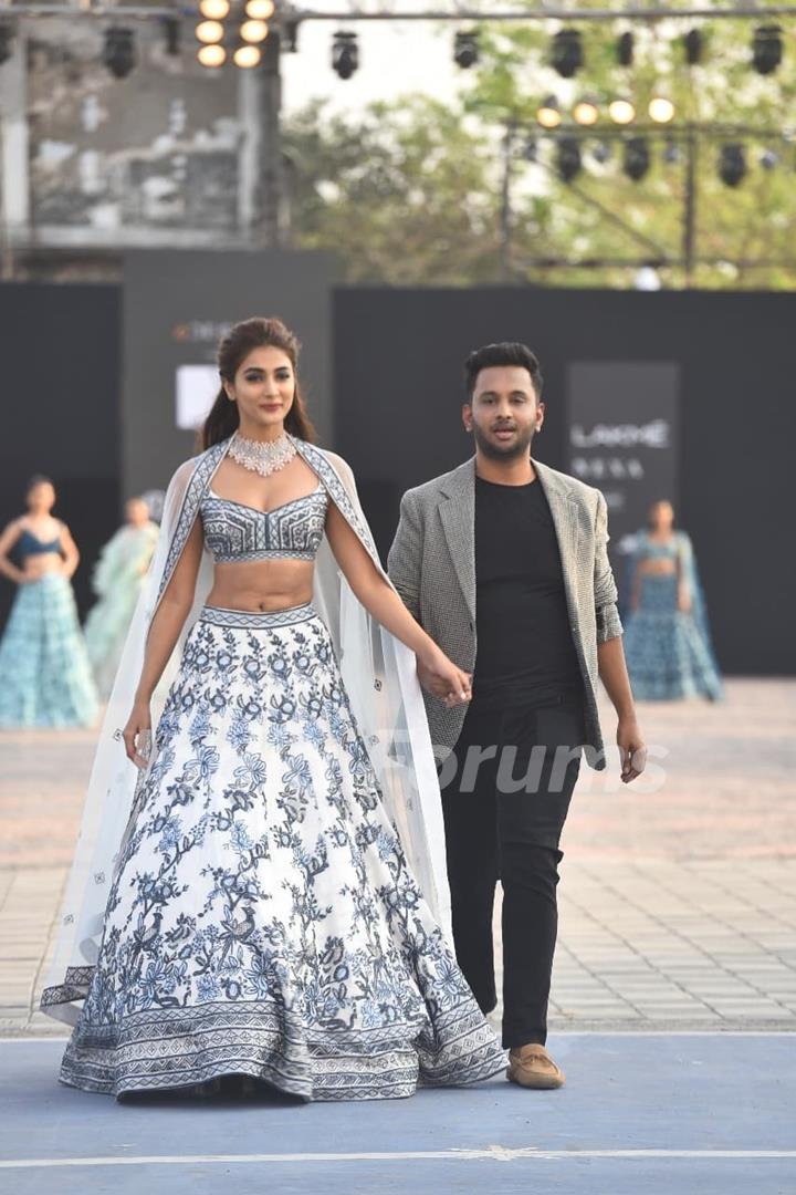 Pooja Hegde at Lakme Fashion Week 2021