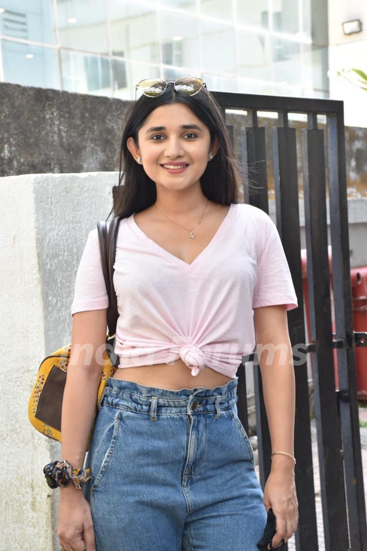 Kanika Mann snapped at a shoot in Andheri! 