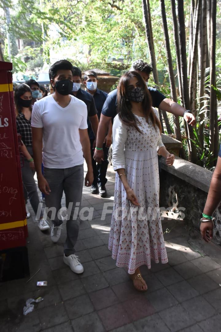 Riteish and Geneila Deshmukh snapped at a shoot in Bandra