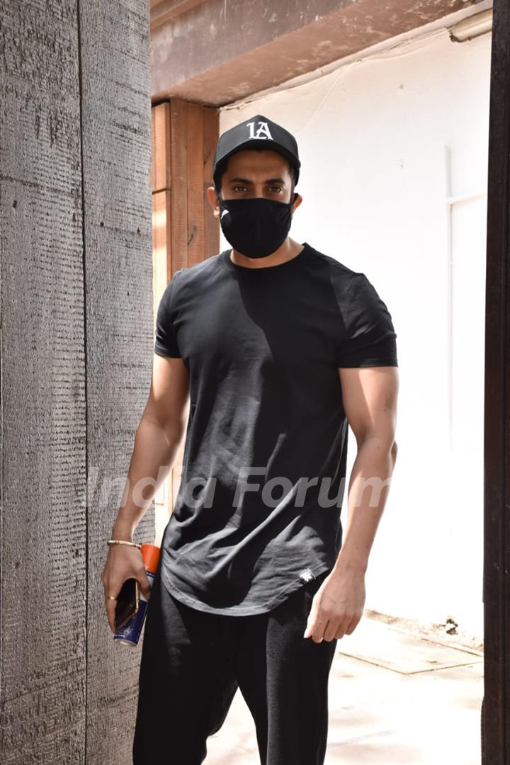 Sunny Singh snapped at a gym in Juhu