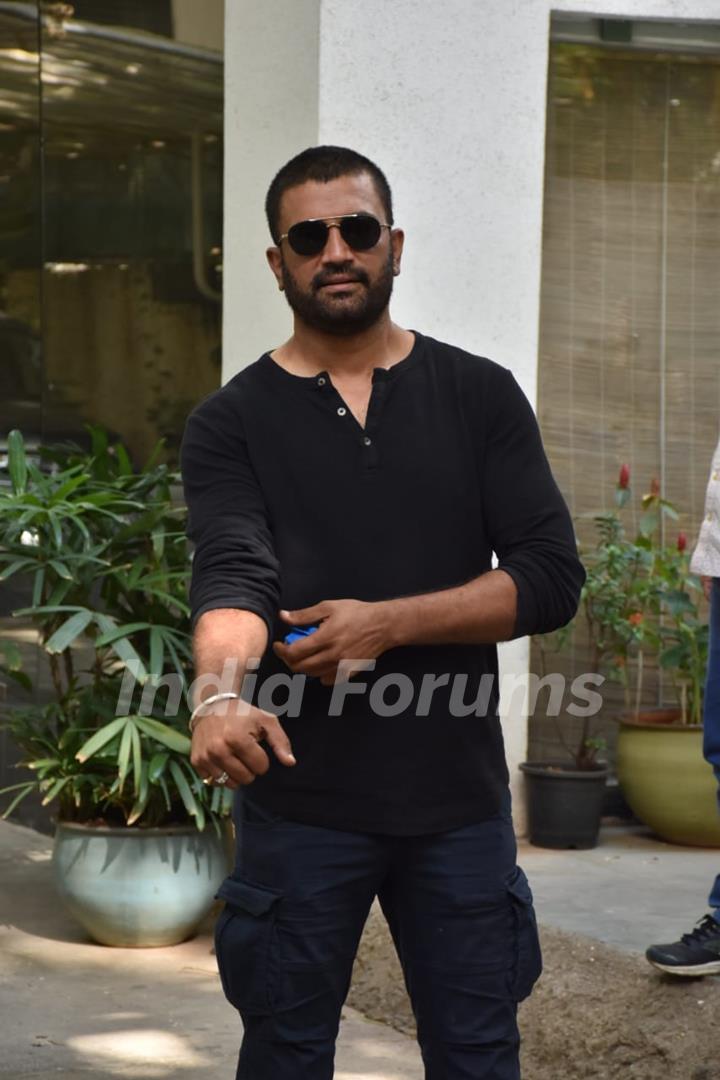 Sharad Kelkar snapped at dubbing studio in Juhu