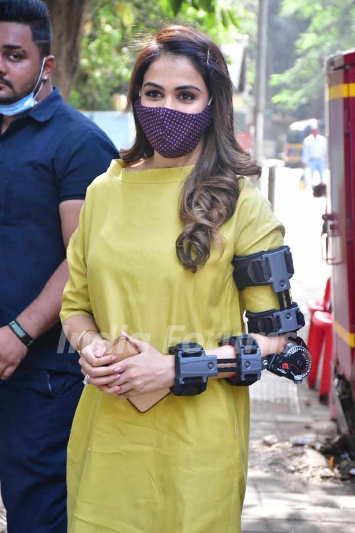 Genelia Deshmukh at a shoot in Bandra