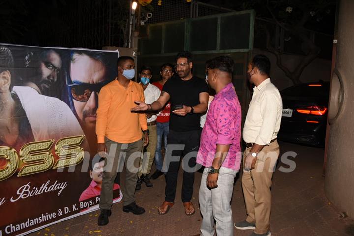 Ajay Devgn celebrates his birthday with fans