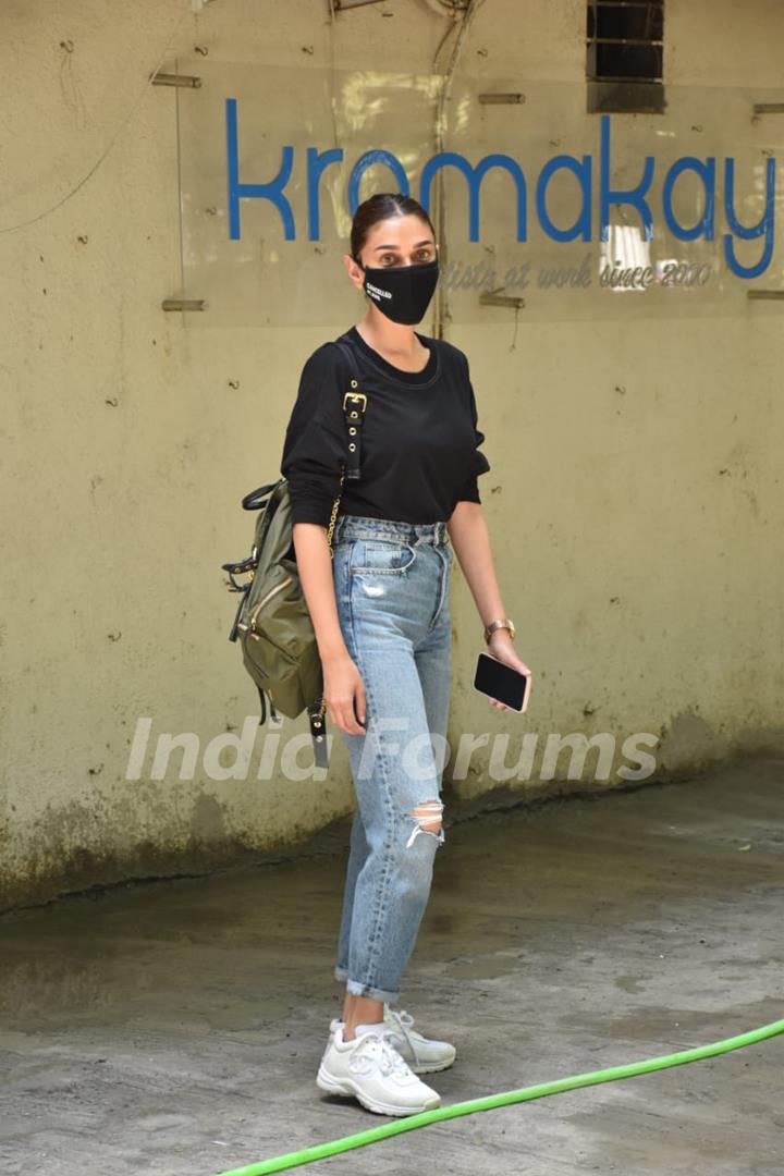 Aditi Rao Hydri snapped at salon in Juhu