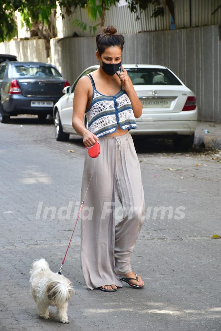 Malaika Arora snapped at Bandra