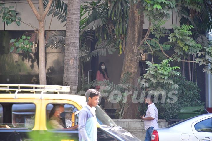 Janhvi Kapoor snapped at a clinic...