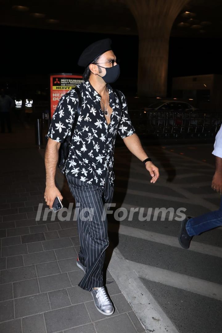 Ranveer Singh snapped at airport!