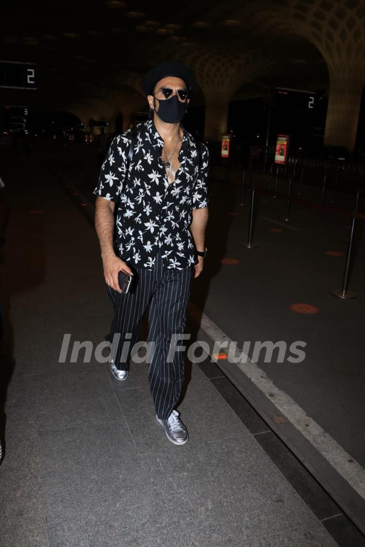 Ranveer Singh snapped at airport!