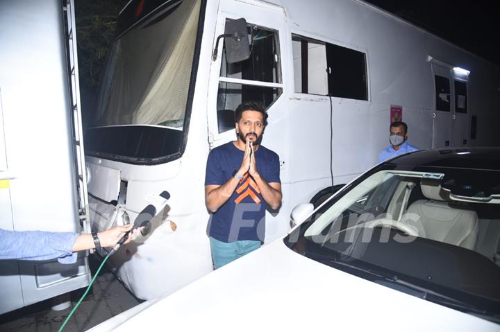 Riteish Deshmukh snapped after a shoot in Andheri