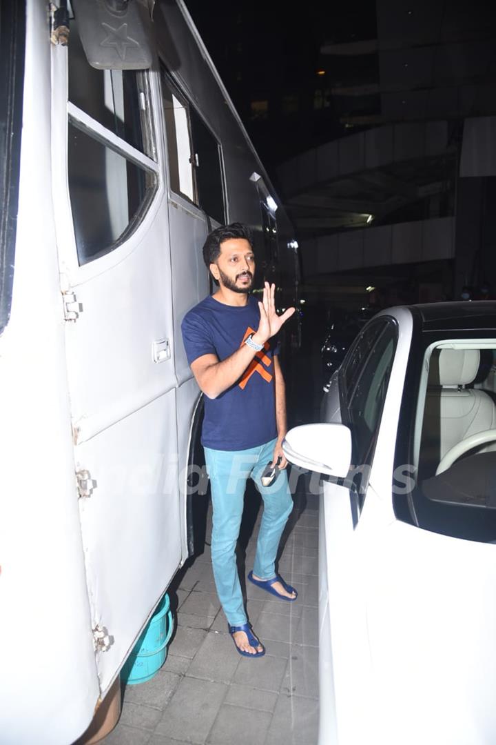 Riteish Deshmukh snapped after a shoot in Andheri