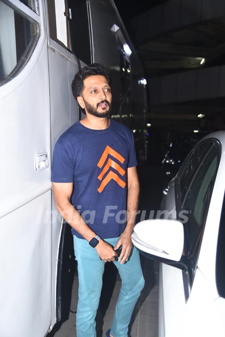 Riteish Deshmukh snapped after a shoot in Andheri