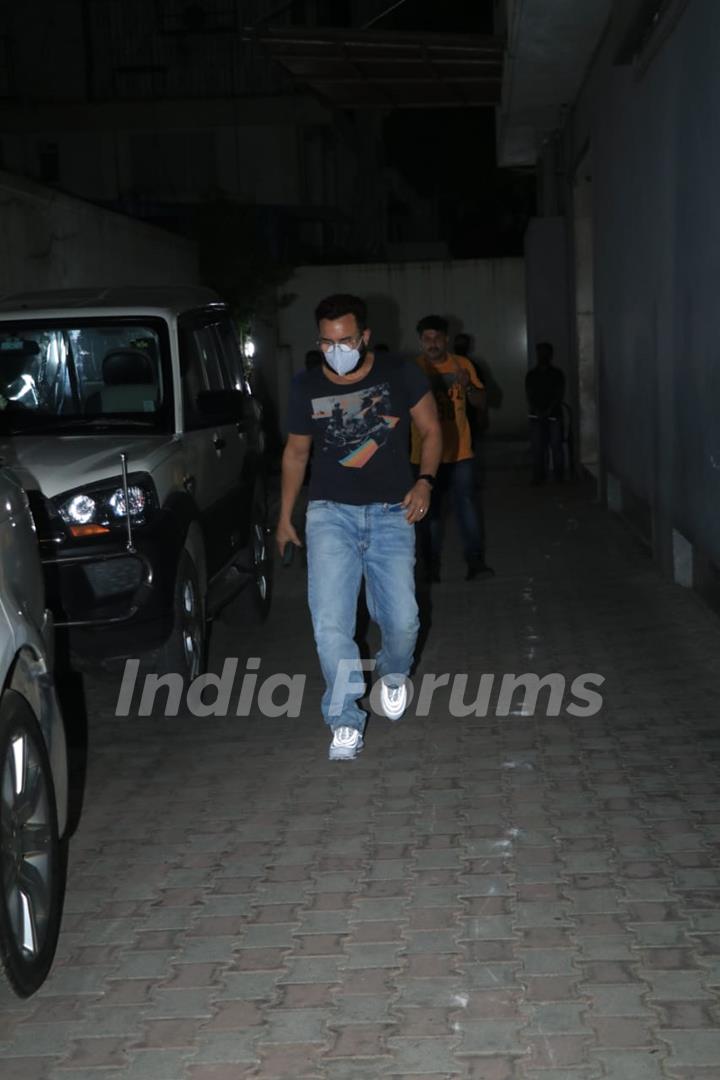 Saif Ali Khan snapped at Mahesh Bhatt's office, Bandra