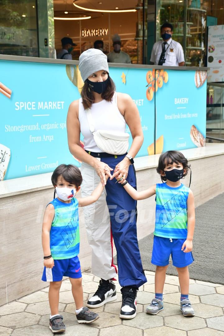 Sunny Leone spotted with kids at Food hall...