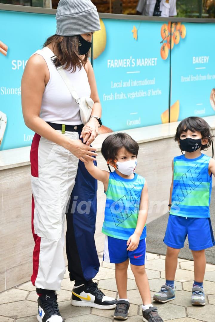 Sunny Leone spotted with kids at Food hall...