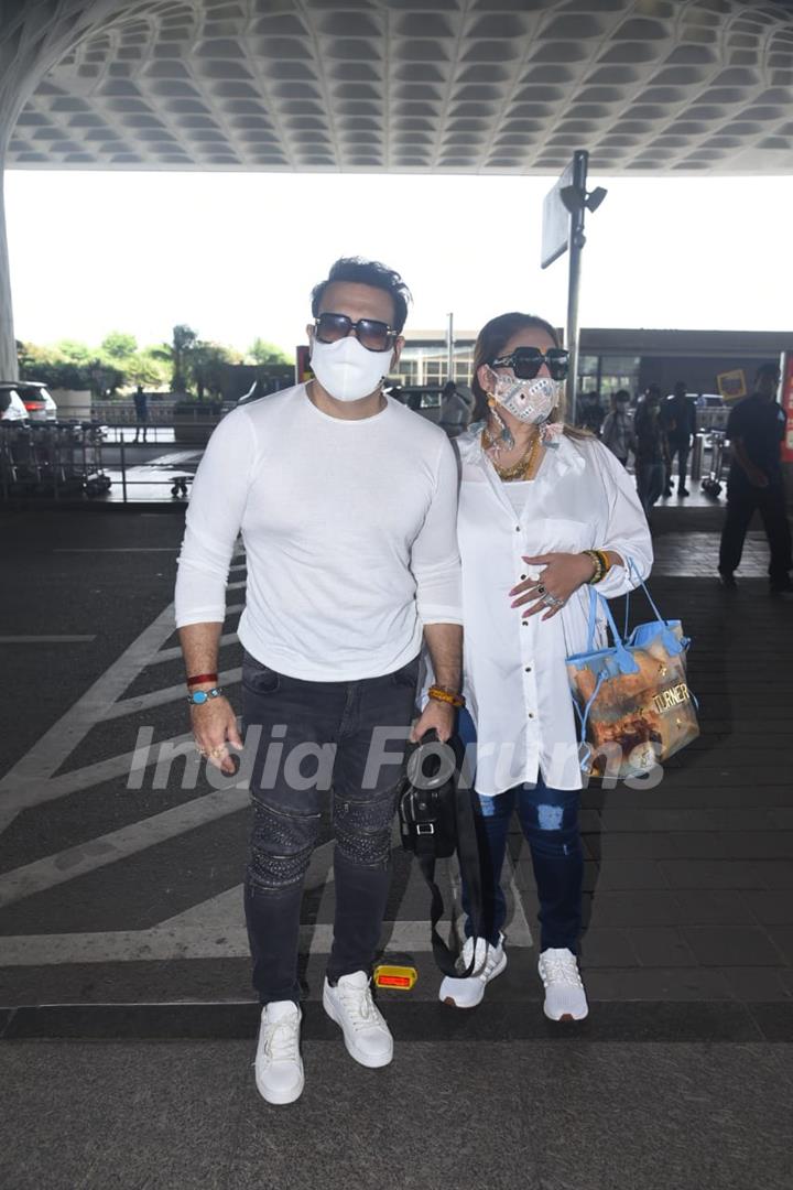 Govinda and his wife Sunita Ahuja spotted at airport as they leave for Kolkata!