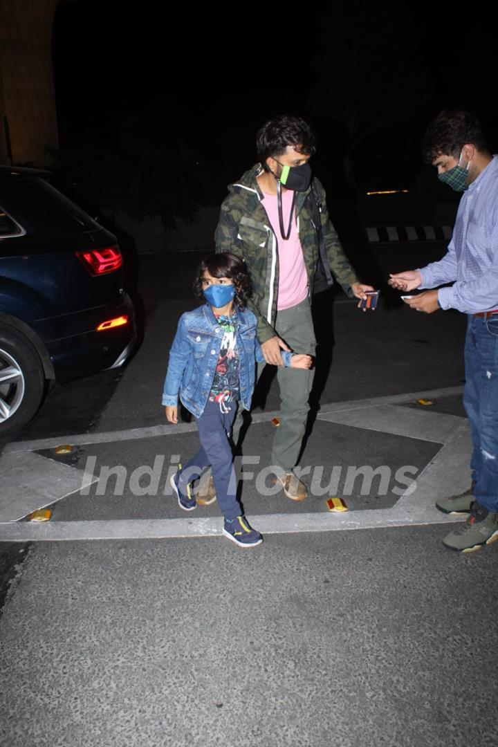 Riteish Deshmukh and wife Genelia Deshmukh snapped at airport