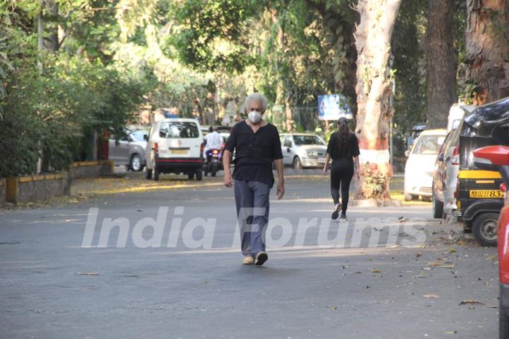 Naseeruddin Shah spotted in Bandra