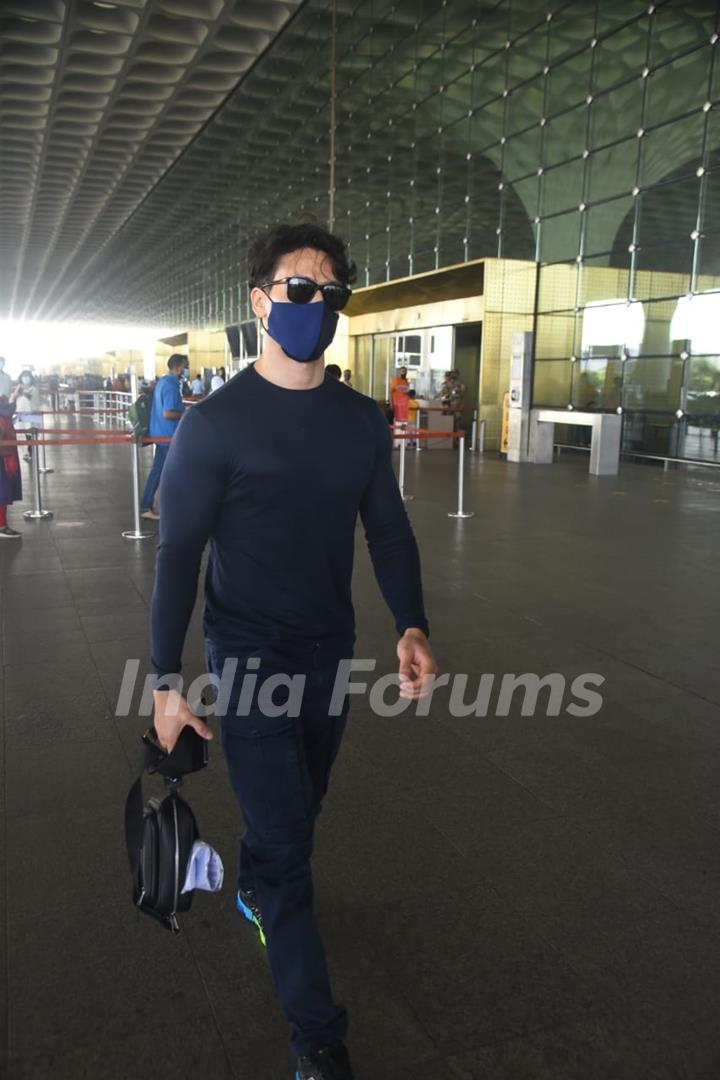 Tiger Shroff snapped departing for Maldives on Sunday