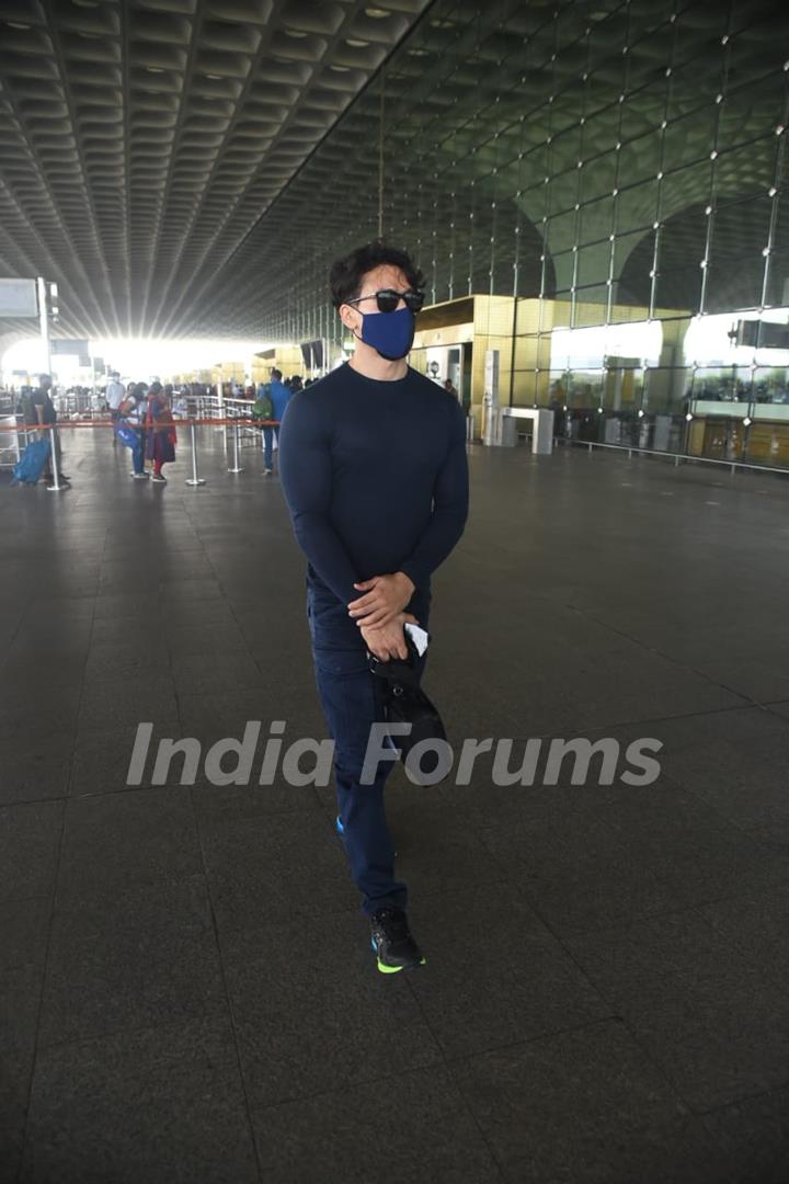 Tiger Shroff snapped departing for Maldives on Sunday